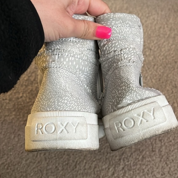 “Roxy: Rae Mid Sneakers size 7” - Picture 8 of 8